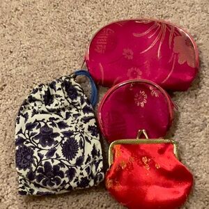 Bundle of 4: coin purses and pouches.